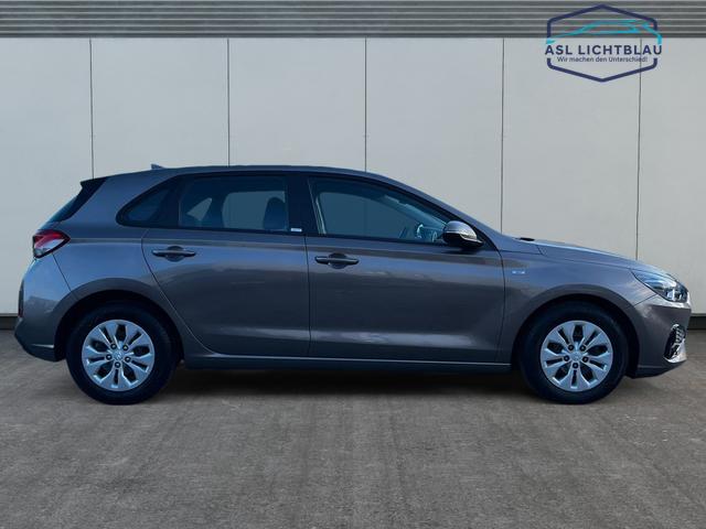 Hyundai i30 1.0 Turbo M/T (48V) SELECT Funktionspaket 