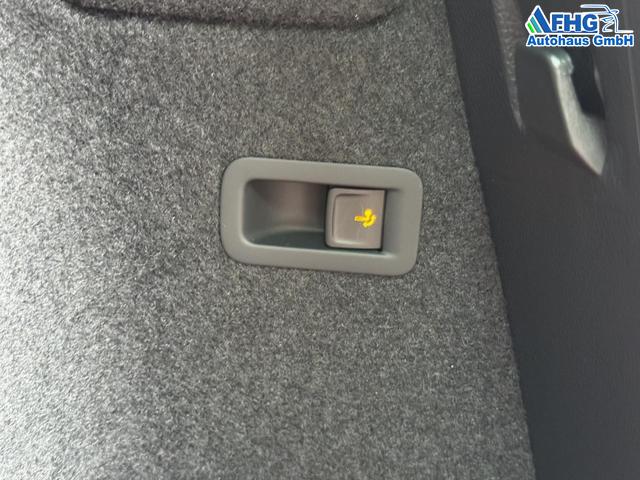 Neue Skoda Karoq Sportline top Austastung 