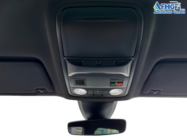 Neue Skoda Karoq Sportline top Austastung 