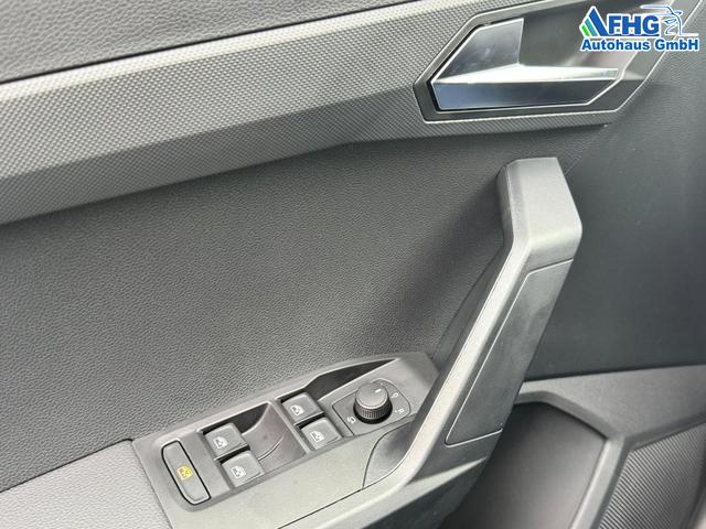 Seat Arona g&uuml;nstig kaufen, Innenraum, Multimedia Bilder 