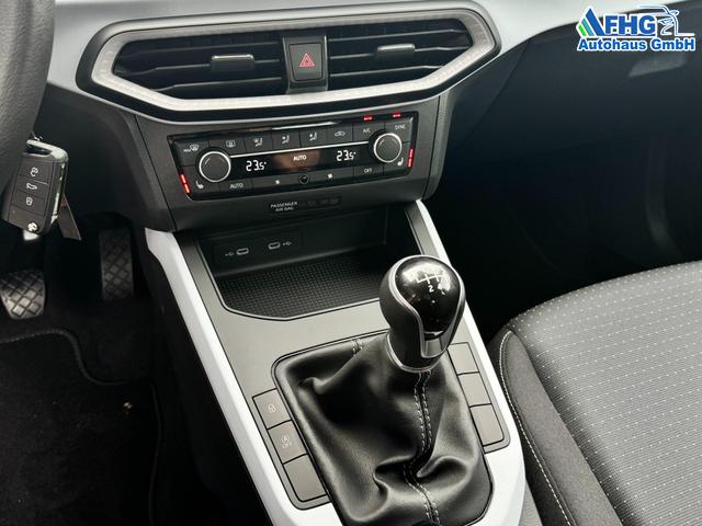 Seat Arona g&uuml;nstig kaufen, Innenraum, Multimedia Bilder 