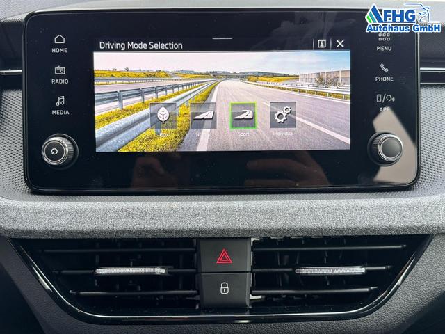 Skoda Scala 1,0 TSI DSG Selection 2Zonenklima 2x Einparkhilfe Kamera LED el.Heckklappe beheitzte Frontscheibe 5J Garantie 
