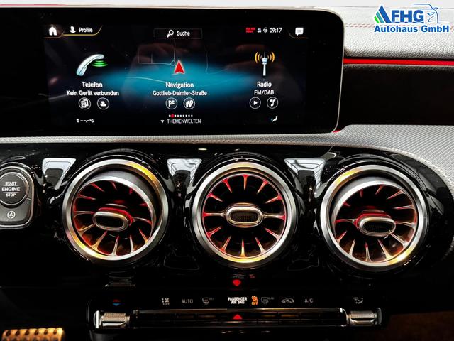  Mercedes-Benz CLA Shooting Brake AMG