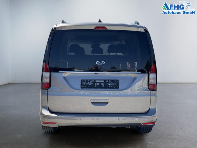 Ford Grand Tourneo Titanium