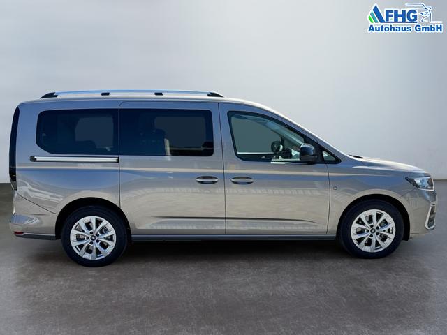 Ford Grand Tourneo Titanium