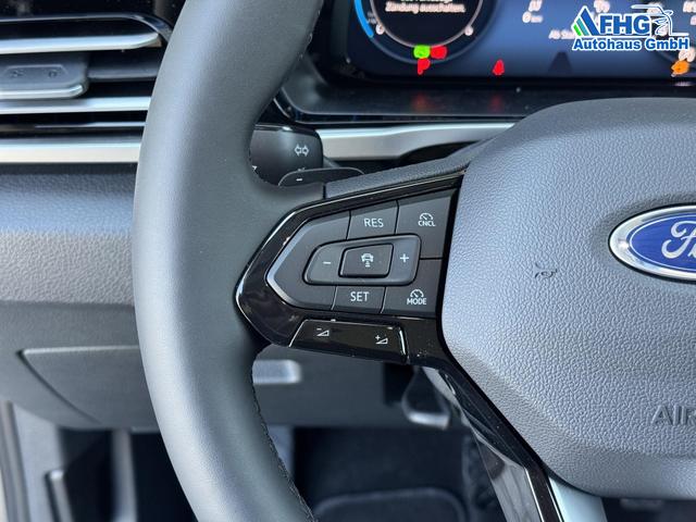 Ford Grand Tourneo Titanium