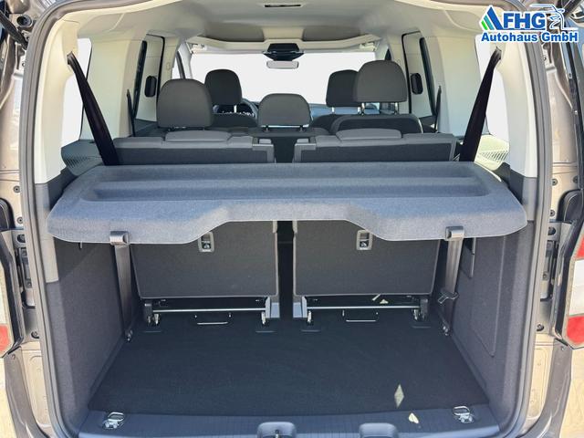 Ford Grand Tourneo Titanium
