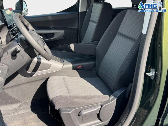 Toyota Proace City Verso 1,5 D-4D Family Automatik L2 7 Sitzer 2ZoKlima Einparkhilfe Apple Kamera 17 Zoll AluTempomat DAB 10 Display 