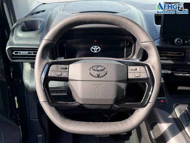 Toyota Proace City Verso 1,5 D-4D Family Automatik L2 7 Sitzer 2ZoKlima Einparkhilfe Apple Kamera 17 Zoll AluTempomat DAB 10 Display 