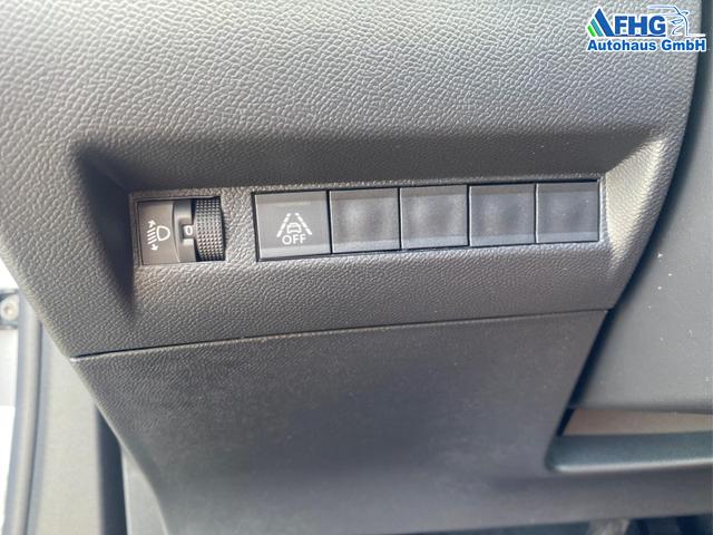 Peugeot 2008 1,2 130 EAT8 Active Pack SHZ Klima Kamera 