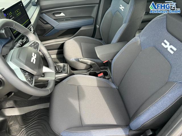 Dacia Duster Expression 1.2 hybrid-G 150 (BENZIN/LPG) Mild-Hybrid 4x4 (ALLRAD) AUTOMATIK, 17" Alufelgen "TERGAN", Klimaanlage, Rückfahrkamera, Parksensoren hinten, LED-Scheinwerfer, Radio Media 10" + Smartphone-Spiegelung, Armlehne, Dachreling, Tempomat 