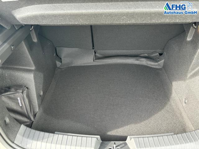 Dacia Duster Expression 1.2 hybrid-G 150 (BENZIN/LPG) Mild-Hybrid 4x4 (ALLRAD) AUTOMATIK, 17" Alufelgen "TERGAN", Klimaanlage, Rückfahrkamera, Parksensoren hinten, LED-Scheinwerfer, Radio Media 10" + Smartphone-Spiegelung, Armlehne, Dachreling, Tempomat 