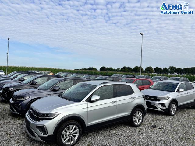 Volkswagen T-Cross LIFE 1.0 TSI 95PS, Wireless App-Connect, Side Assist, ACC/Tempomat, 16" Alu, Parksensoren vo/hi, LED-Scheinwerfer, Radio Composition 8", Klima, M-Lederlenkrad, Digitales Cockpit, Dachreling 