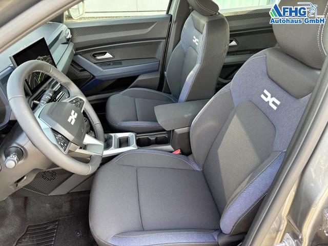 Dacia Bigster Expression 1.2 mild-hybrid 140, 17" Alufelgen, 2-Zonen-Klimaautomatik, Radio 10", Parksensoren hinten, Rückfahrkamera, Tempomat, Lederlenkrad, Dachreling 