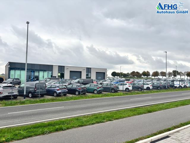 Skoda Scala Extra 1.0 TSI 95PS, 5 Jahre Garantie, 16" Alu, Parksensoren hinten, Rückfahrkamera, Sitzheizung, Climatronic, SunSet, Tempomat, Radio 8" + Smartlink, Full-LED-Scheinwerfer, NSW, Virtual Cockpit, Armlehne, M-Lederlenkrad, Easy Start 