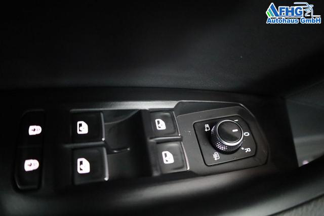 Volkswagen Touareg 3.0 TDI 210 kW 4Motion R-Line V6 R-LINE, HUD, Nachtsicht, Luft, 20-Zoll 