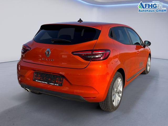 Renault / Clio / Orange / / / Zen