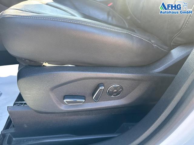 Ford / S-MAX / Weiß / / / S-Max 2.0 TDCi Bi-Turbo Titanium Start/Stopp