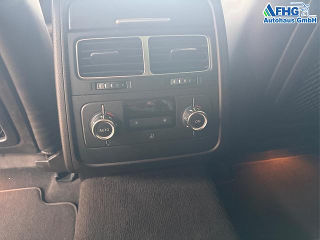 Volkswagen / Touareg / Schwarz / / / Touareg BMT 3.0 V6 TDI Standheiz, PANO, Exclusiv LUFT