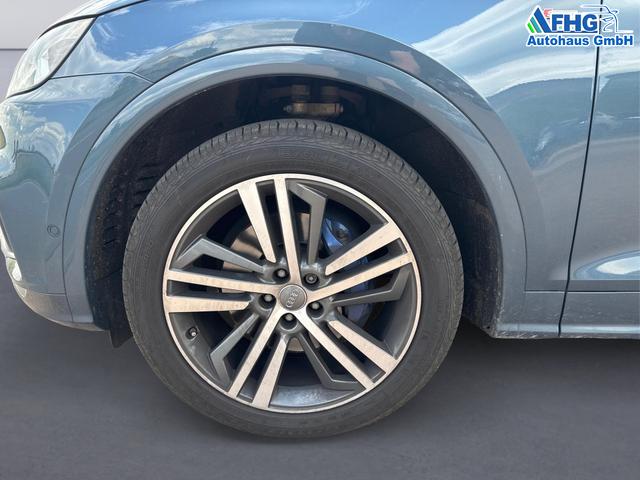 Audi / Q5 / Blau / / / Q5 3.0 TDI sport quattro