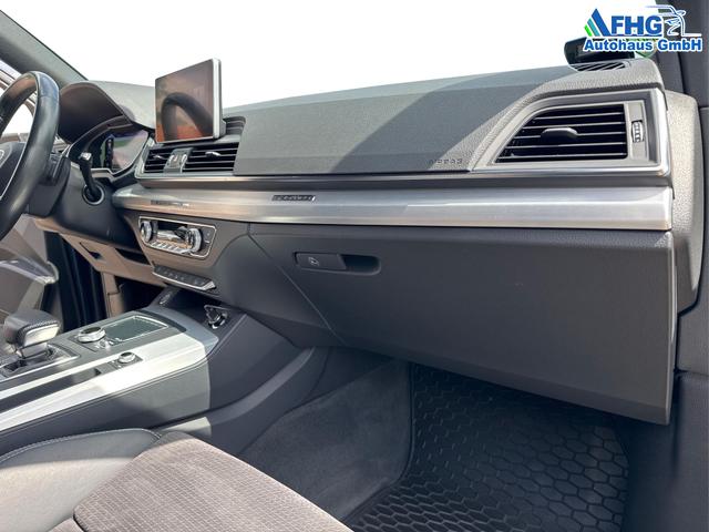 Audi / Q5 / Blau / / / Q5 3.0 TDI sport quattro