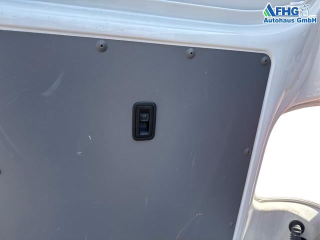 Volkswagen / Transporter 6.1 Kastenwagen / Weiß / / / T6.1 2.0 TDI Kasten L1H1