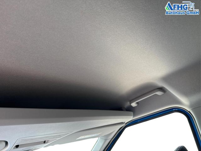 Ford / Tourneo Courier / Blau / / / Tourneo Courier 1.0 EcoBoost Titanium