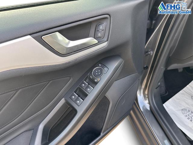 Ford / Focus / Grau / / / Focus 1.0 EcoBoost Cool&Connect