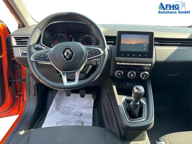Renault / Clio / Orange / / / Clio V 1.0 TCe 90 Zen Ganzjahresbereifung