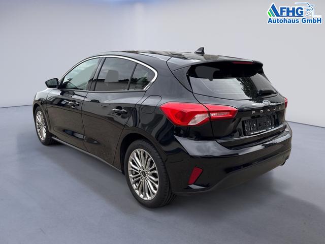 Ford / Focus / Schwarz / / / Focus 1.0 EcoBoost Cool&Connect S/S