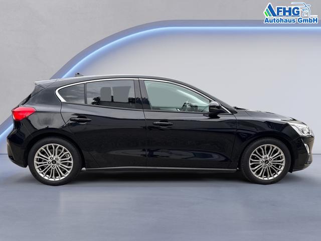 Ford / Focus / Schwarz / / / Focus 1.0 EcoBoost Cool&Connect S/S