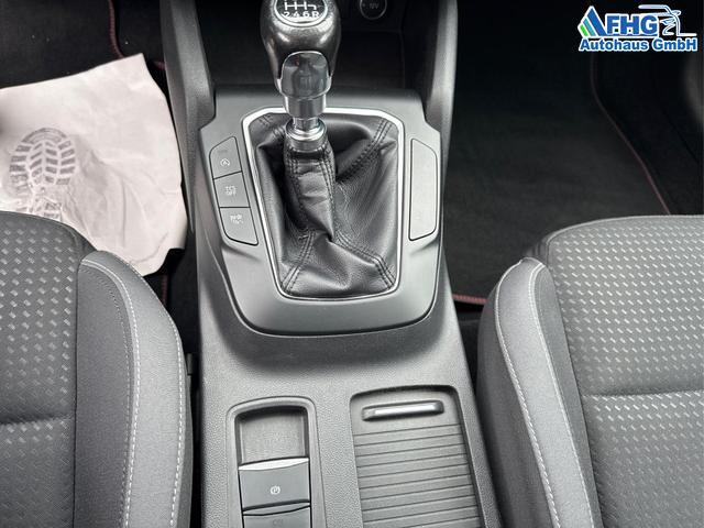 Ford / Focus / Schwarz / / / Focus 1.0 EcoBoost Cool&Connect S/S