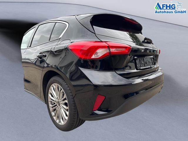 Ford / Focus / Schwarz / / / Focus 1.0 EcoBoost Cool&Connect S/S