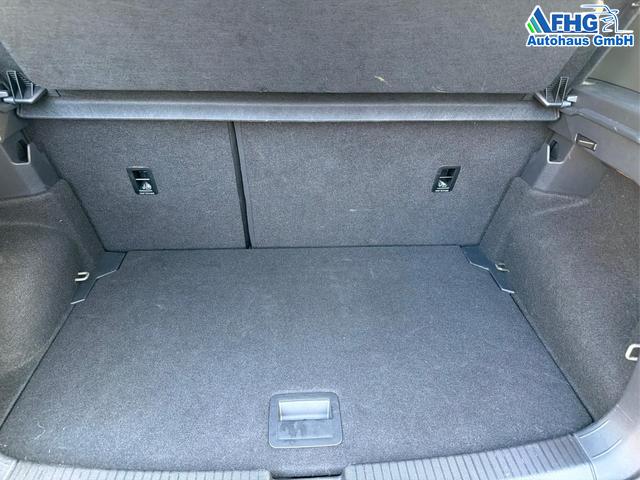 Volkswagen / T-Cross / Schwarz / / / T-Cross 1.0 TSI Life OPF