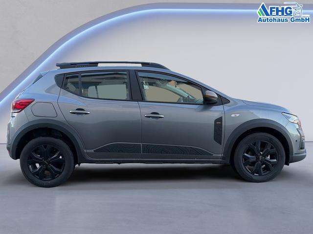 Dacia / Sandero / Grau / / / Sandero III 1.0 TCe 110 Stepway Extreme