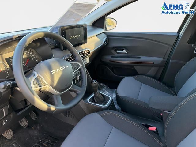 Dacia / Sandero / Grau / / / Sandero III 1.0 TCe 110 Stepway Extreme