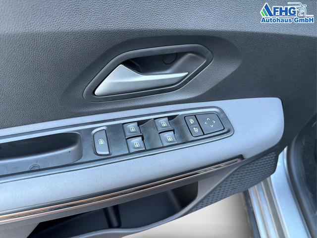 Dacia / Sandero / Grau / / / Sandero III 1.0 TCe 110 Stepway Extreme