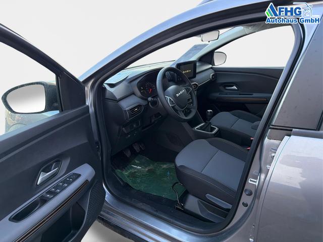 Dacia / Sandero / Grau / / / Sandero III 1.0 TCe 110 Stepway Extreme