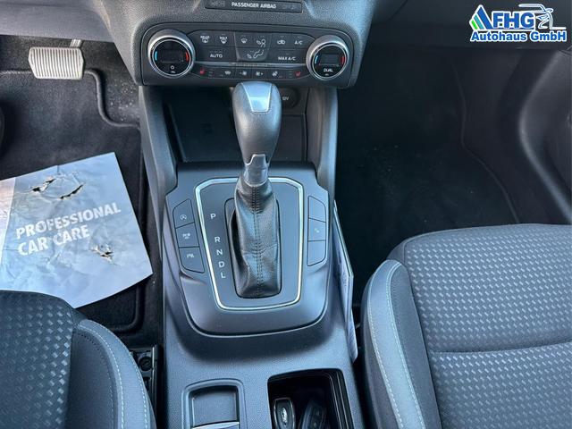 Ford / Focus / Grau / / / Focus 1.0 EcoBoost Mild-Hybrid Cool&Connect S/S (E