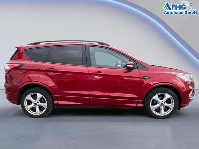 Ford / Kuga / Rot / / / Kuga 1.5 EcoBoost ST-Line 4x2 Start/Stopp OPF