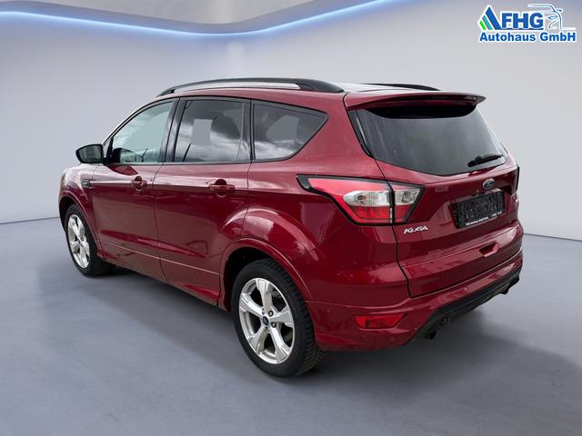 Ford / Kuga / Rot / / / Kuga 1.5 EcoBoost ST-Line 4x2 Start/Stopp OPF