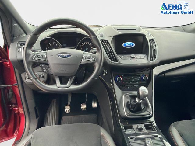 Ford / Kuga / Rot / / / Kuga 1.5 EcoBoost ST-Line 4x2 Start/Stopp OPF