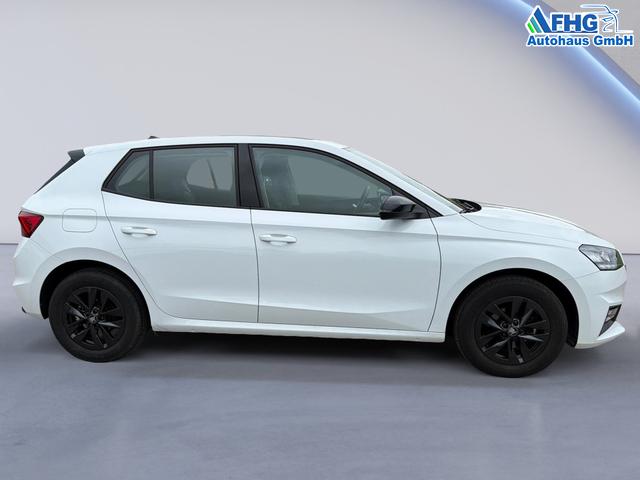 Skoda / Fabia / Wei&szlig; / / / Fabia 1.0 MPI Selection