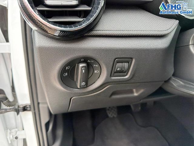 Skoda / Fabia / Wei&szlig; / / / Fabia 1.0 MPI Selection