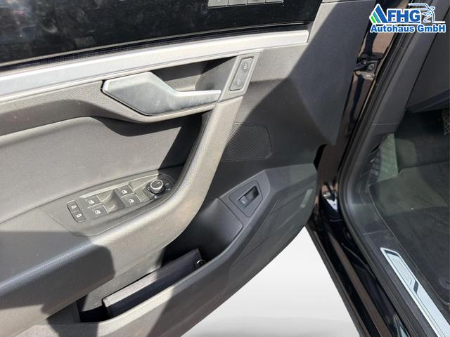 Volkswagen / Touareg / Schwarz / / / Touareg 3.0 V6 TDI Elegance