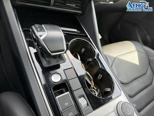 Volkswagen / Touareg / Schwarz / / / Touareg 3.0 V6 TDI Elegance