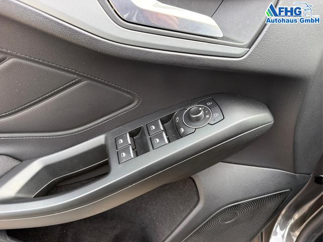 Ford / Focus / Grau / / / Focus 1.0 EcoBoost Mild-Hybrid Cool&Connect S/S (E