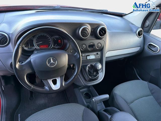 Mercedes-Benz / Citan / Rot / / / 111 CDI Extralang Tourer Edition Euro 6