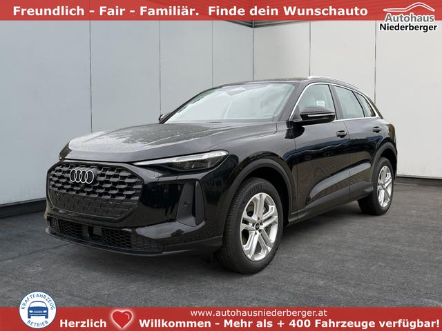 Audi Q5 - Basis quattro+AHK+ACC+RFK+19"ALU+NAVI