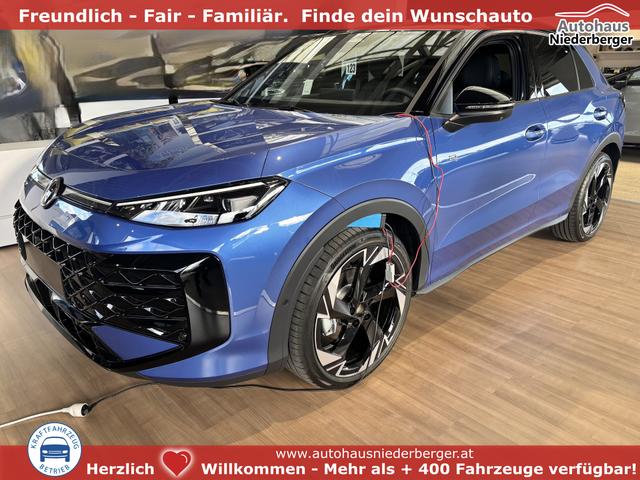 Volkswagen T-Roc - LIFE 1.5 eTSI 116PS DSG (AUTOMATIK), Pure-White, ANHÄNGERKUPPLUNG, WINTER-PAKET, PRIVACY, 16" Alu, ACC, Climatronic, Rückfahrkamera, Parksensoren vorne/hinten, Radio 12,9" + Wireless App-Connect, Toter-Winkel-Warner, M-Lederlenkrad, LED-Scheinwerfer